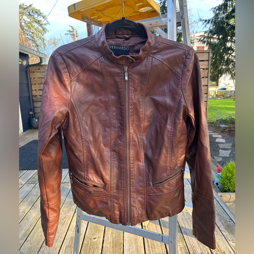 Brown leather jacket in great condition